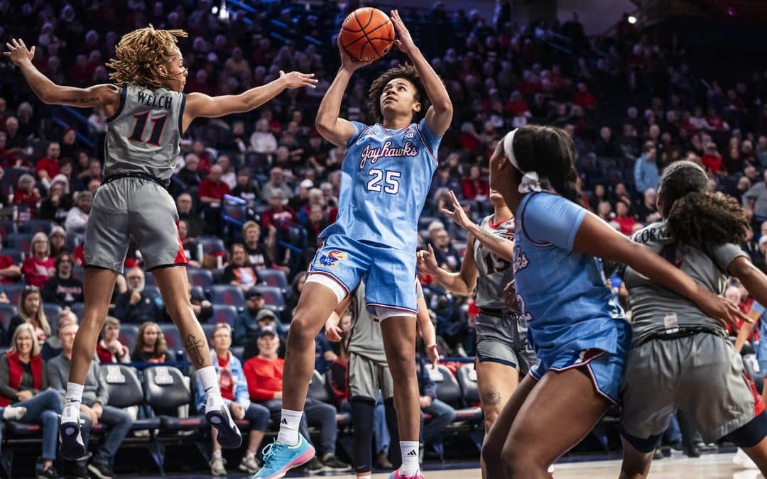 Davis, Nichols Power Kansas to Big 12 Road Win at Arizona