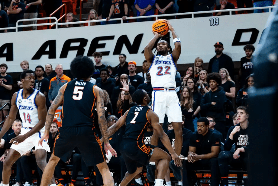 KU MBB: No. 8 Kansas Rolls Past Oklahoma State, 81-69