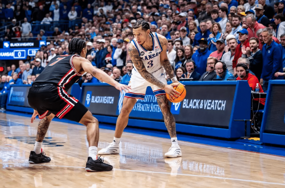 KU MBB: White Scores 23 as No. 14 Kansas Rebounds With 69-56 win over No. 5 Houston