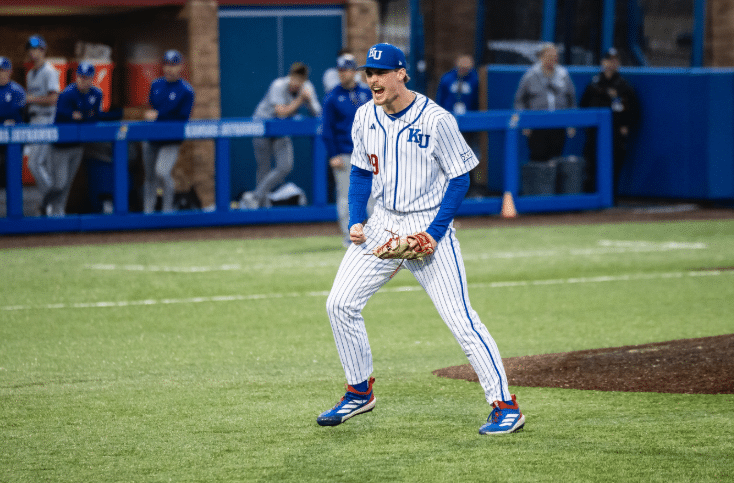 KU Baseball: Kansas Wins Home Opener 4-2 Against St. Thomas