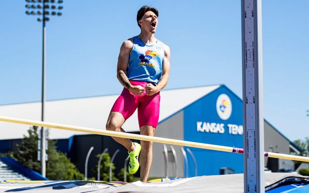 KU T&F: Kansas Wins 15 Events, Meacham Sets School Record on Senior Day